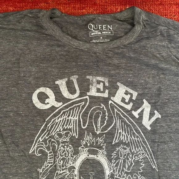 Bundle of SIX band tees - Picture 8 of 12